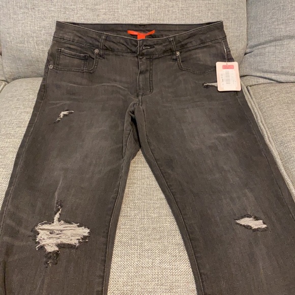 C&V RIPPED JEANS - Picture 6 of 8